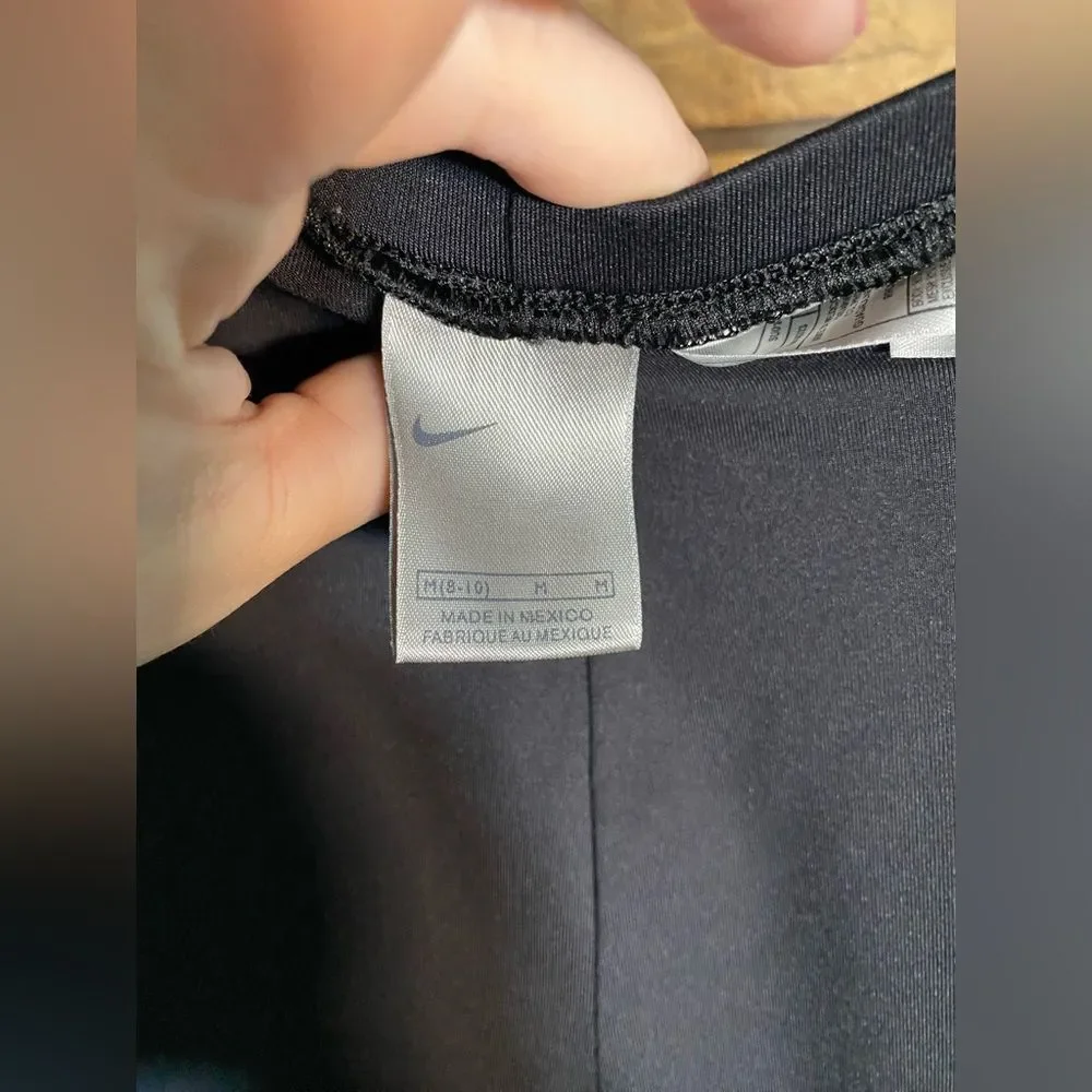‎Black Nike below the knee leggings